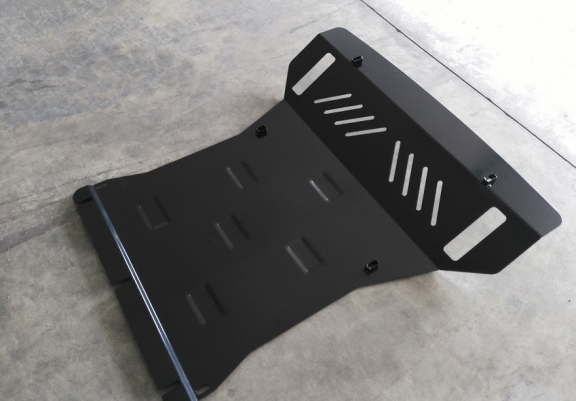 Steel skid plate for the protection of the engine and the radiator for Mitsubishi Pajero 4 (V80, V90)