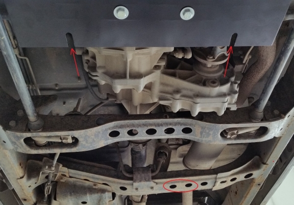 Steel gearbox skid plate for Nissan Navara D22