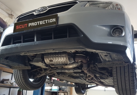 Steel skid plate for Subaru Legacy IV