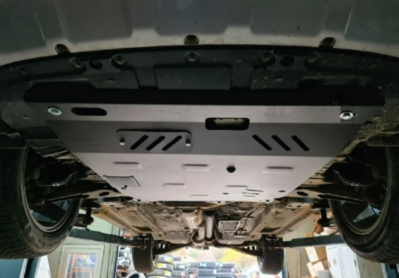 Steel skid plate for the protection of the engine and the gearbox for Mitsubishi Lancer