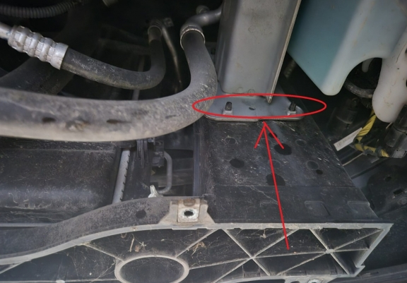 Steel skid plate for Hyundai Tucson