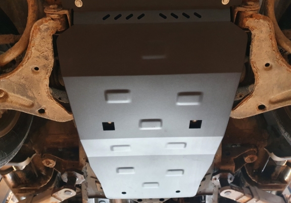 Steel skid plate for Mitsubishi L200