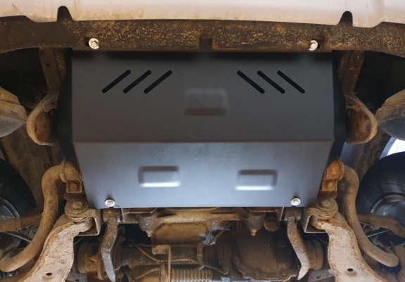 Steel radiator skid plate for Mitsubishi L200