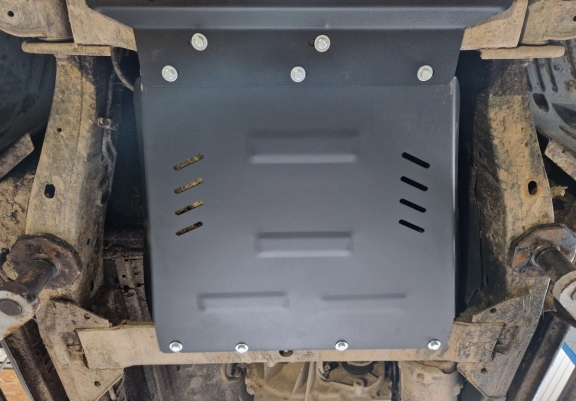 Steel gearbox skid plate for Nissan Navara D40