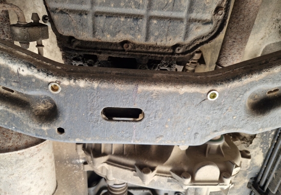 Steel gearbox skid plate for Jeep Cherokee - KJ