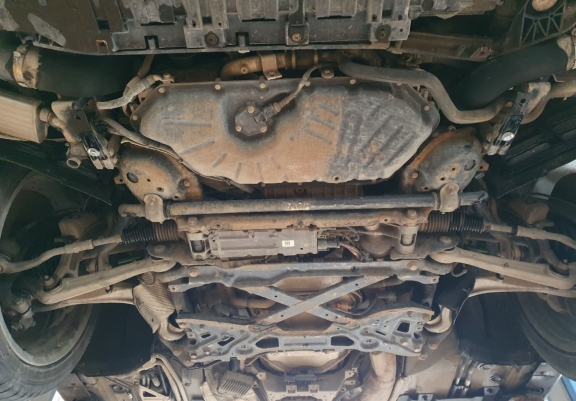 Steel skid plate for Audi A8