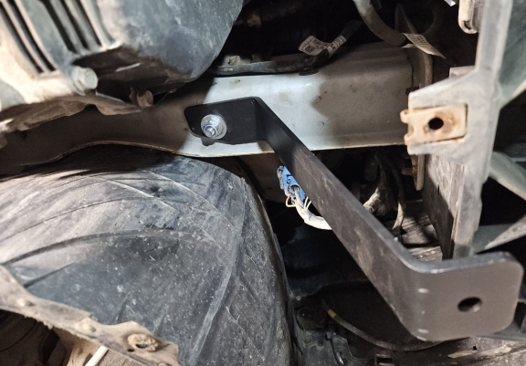 Steel skid plate for Kia Sportage