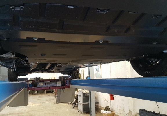 Steel skid plate for Mercedes Viano W447, 2.2 D, 4x4