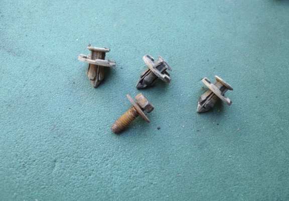 Steel skid plate for Nissan X-Trail T30