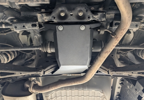 Steel diferential skid plate for Subaru Forester