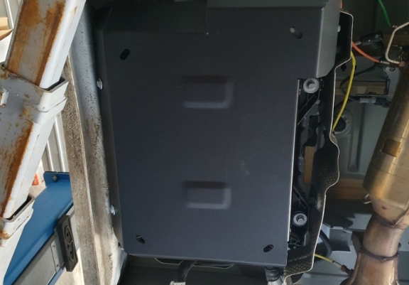 Steel AdBlu tank guard for  Renault Master 3 - Model 2