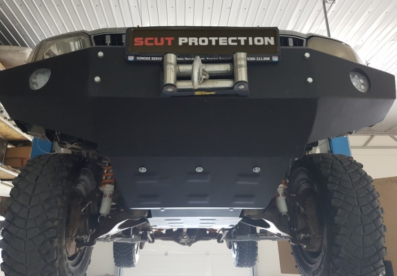Steel skid plate for Toyota Land Cruiser J90 / J95