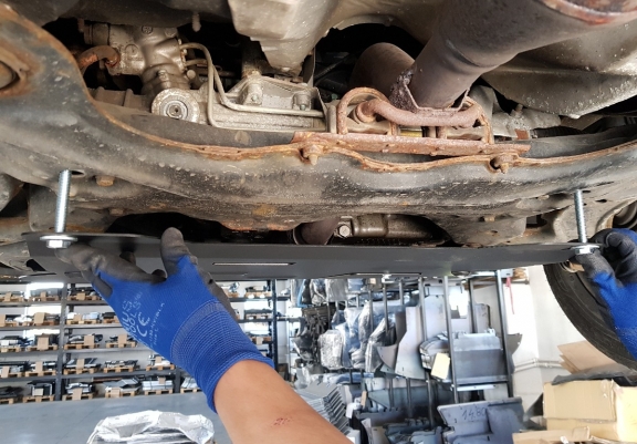 Steel skid plate for Seat Leon Mk1