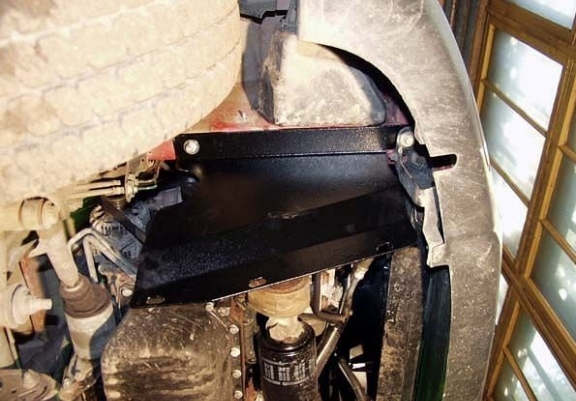 Steel skid plate for Nissan Interstar
