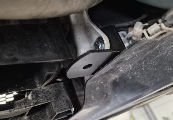 Steel skid plate for Peugeot 208